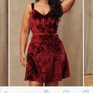 DATE NIGHT CRUSHED VELVET DRESS (BURGUNDY